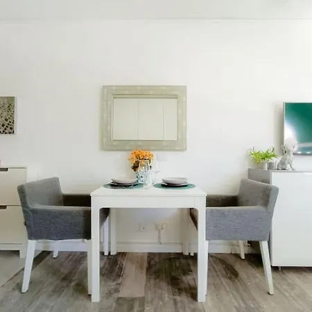 Charming Corner *
